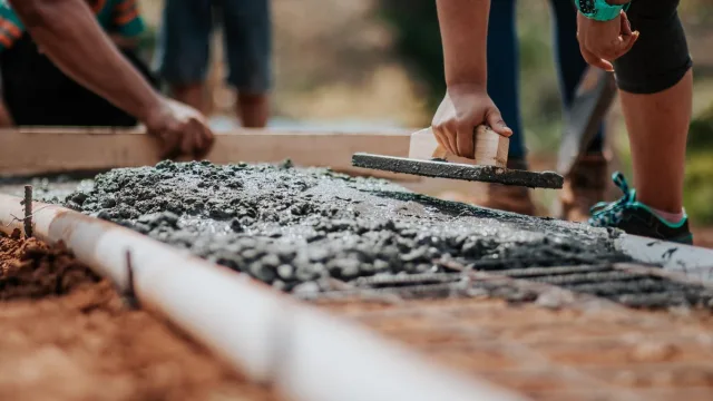 Peso delle piastrelle quali sono le variazioni a seconda del materiale e della forma