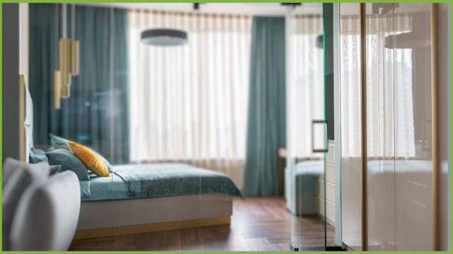 vetro in bagno design minimalista - camera da letto con parete in vetro a dividerla