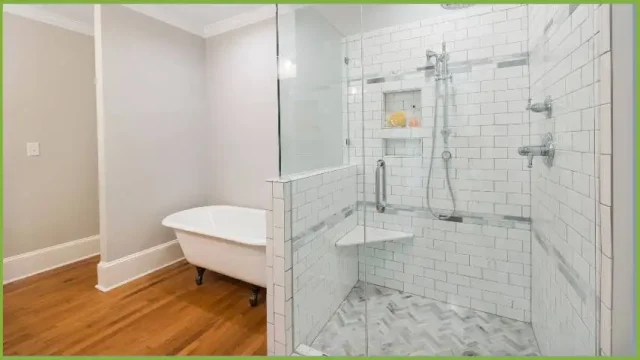 vetro in bagno design minimalista