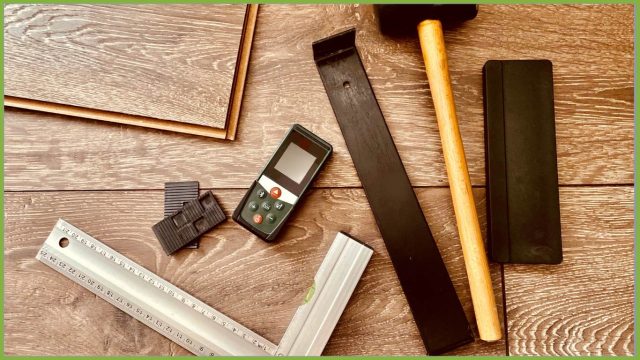 Come posare un nuovo pavimento in legno su uno gi&agrave; esistente