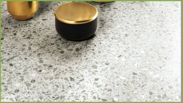 Rimedi fai da te per eliminare le macchie dai pavimenti alla veneziana