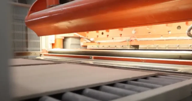 Come funziona il processo produttivo della piastrella in bicottura